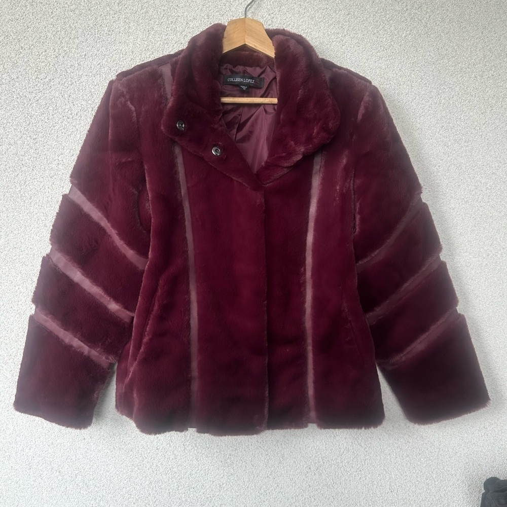 Faux Fur Cropped Jacket Burgundy Wine Red, Size XS NWT - Picture 1 of 5
